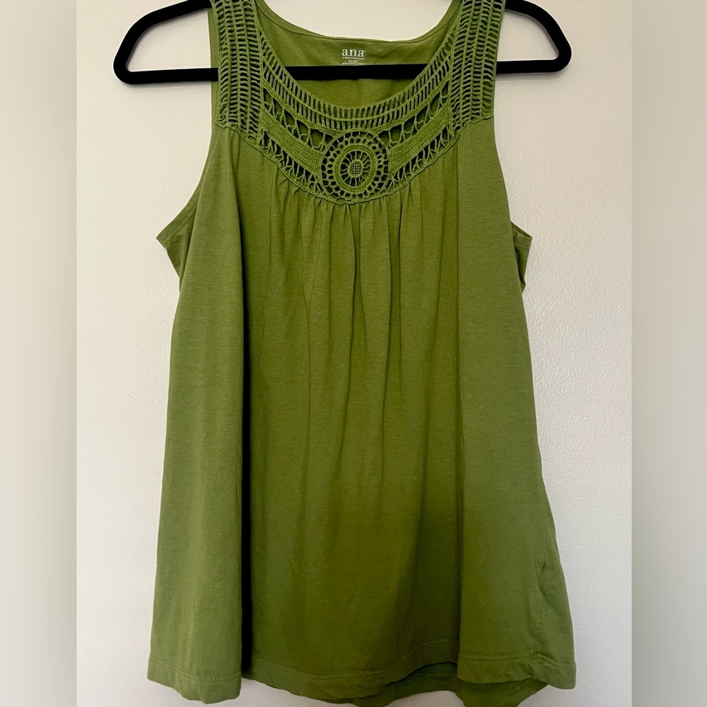 Green ana sleeveless top (XL)